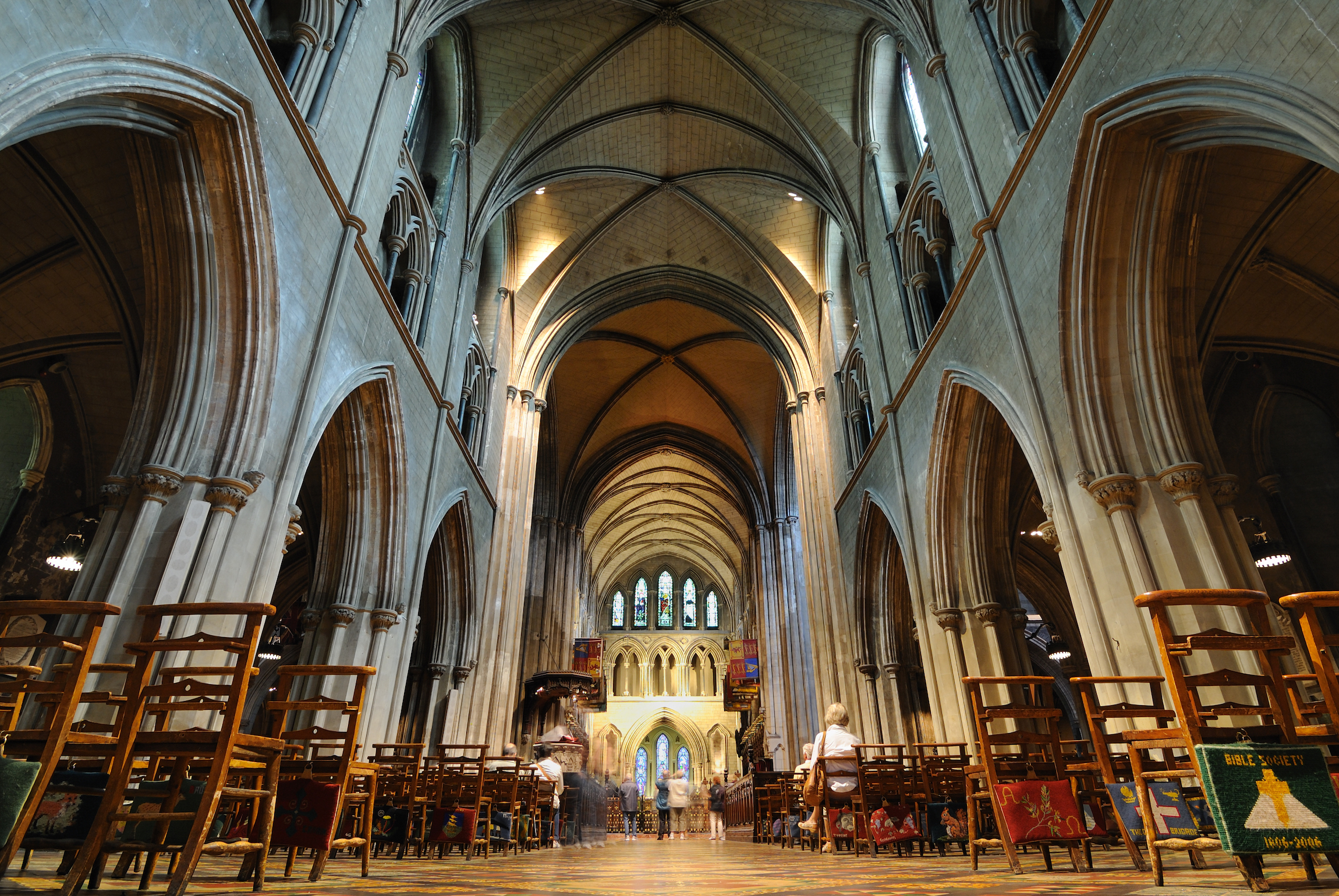 Wnętrze katedry św. Patryka w Dublinie, Irlandia.