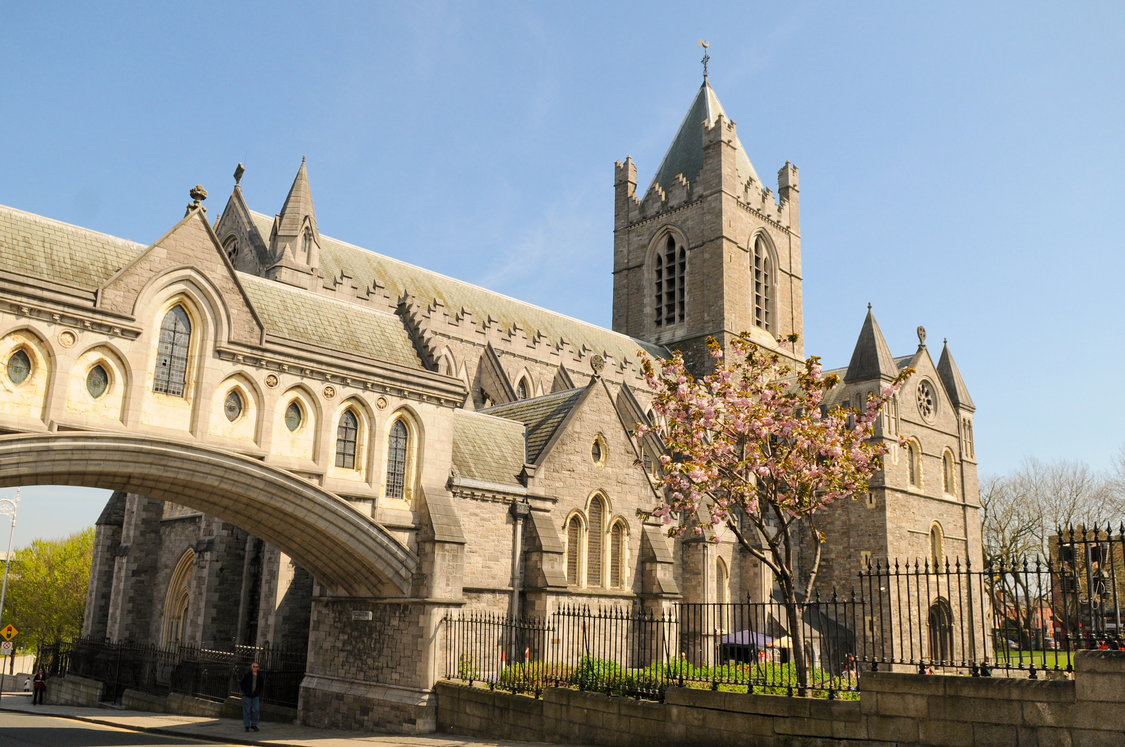 Katedra Kościoła Chrystusowego w Dublinie, Irlandia na wiosnę