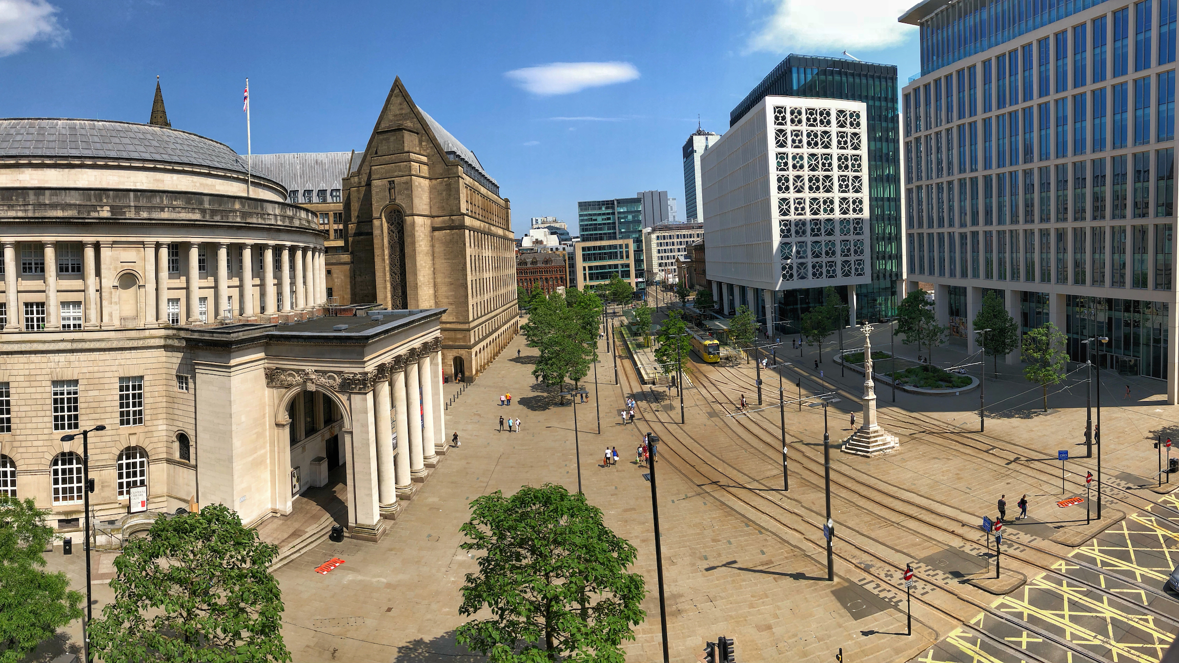 Plac Świętego Piotra w Manchesterze z widokiem na linie tramwajowe - St. Peter's Square